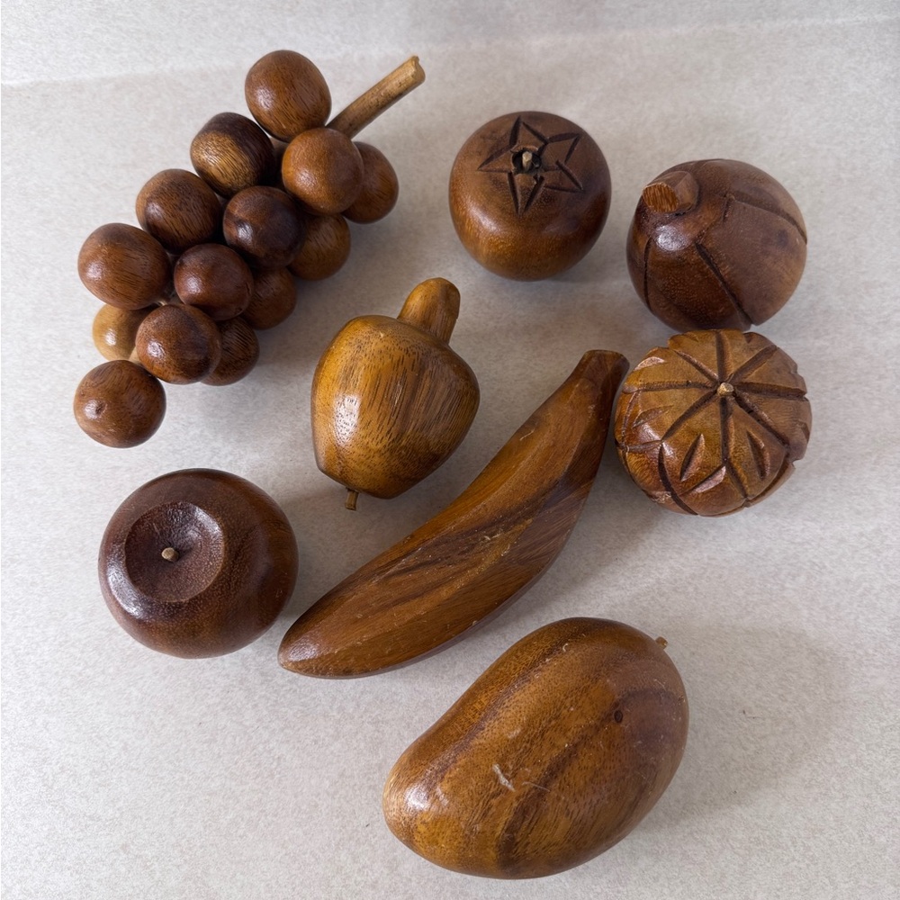 Handcarved Wooden Fruit Décor Set Brown 8 Pieces